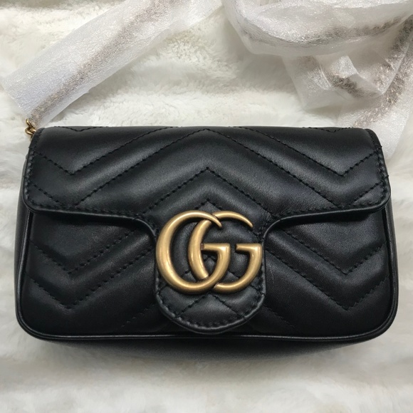Gucci Handbags - NWT Gucci GG Marmont Super Mini Bag